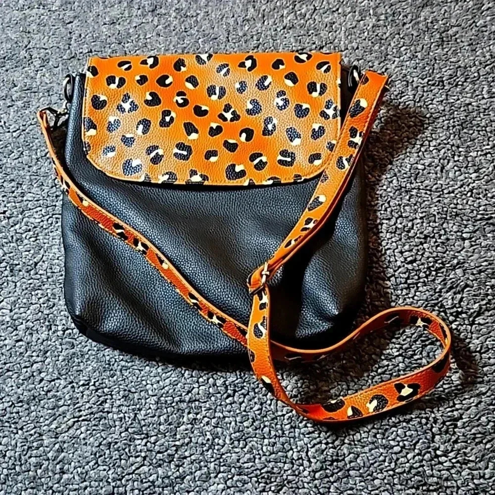 Thirty-One Animal Print Handbag